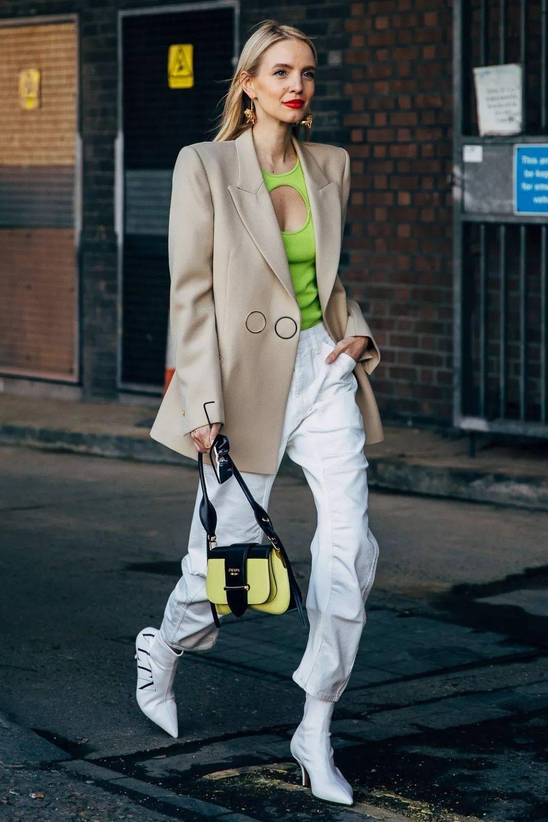 颜色 显白又高级？只服奶茶色！