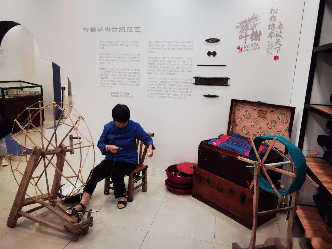 时尚曾是全球时尚鼻祖的松江布，70多年后“回归”永安百货 | 封面回访