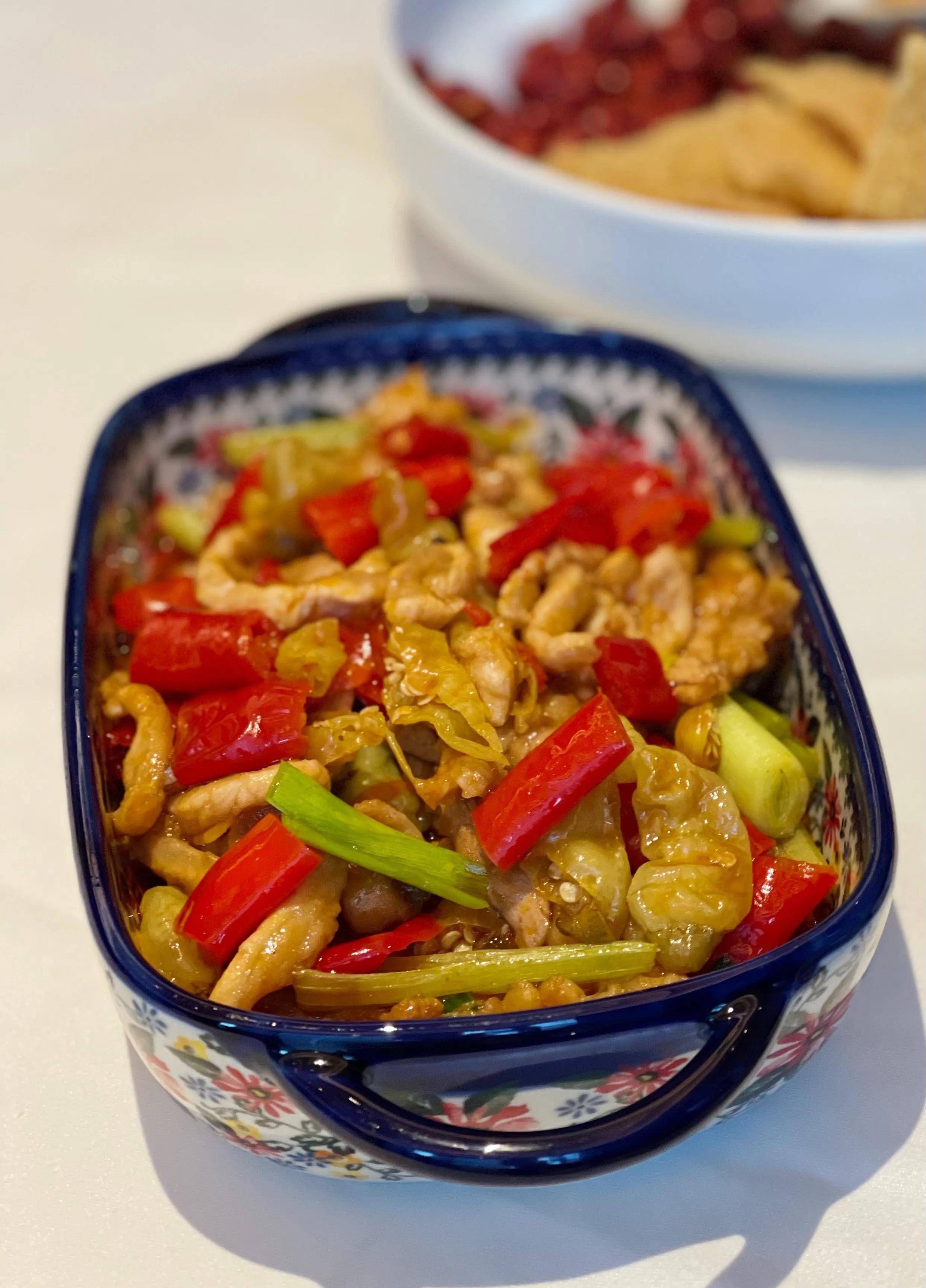 脆皮豆米炒酸菜卤猪脚红糖馒头带甜味的面食我喜欢只是不敢多吃