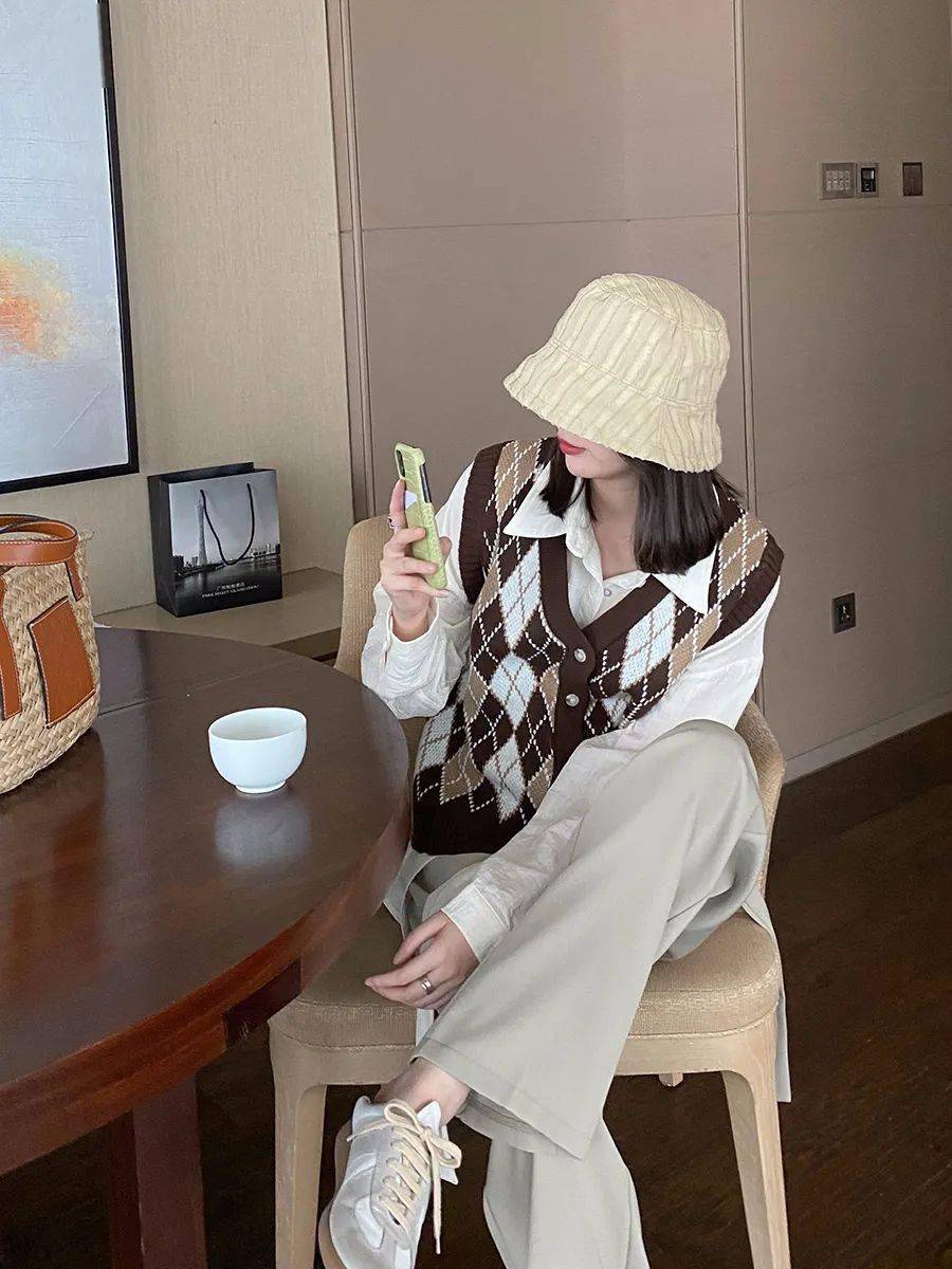 图片 “马甲+仙女裙”才是初秋王炸组合！这样穿太美了！