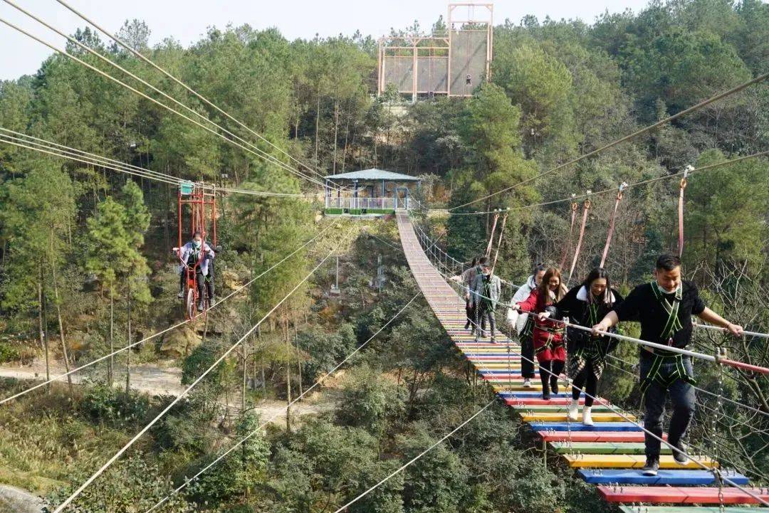 地址:仁寿县禄加镇红星社区的天府茶灵谷门票:成人票88元起;儿童票68