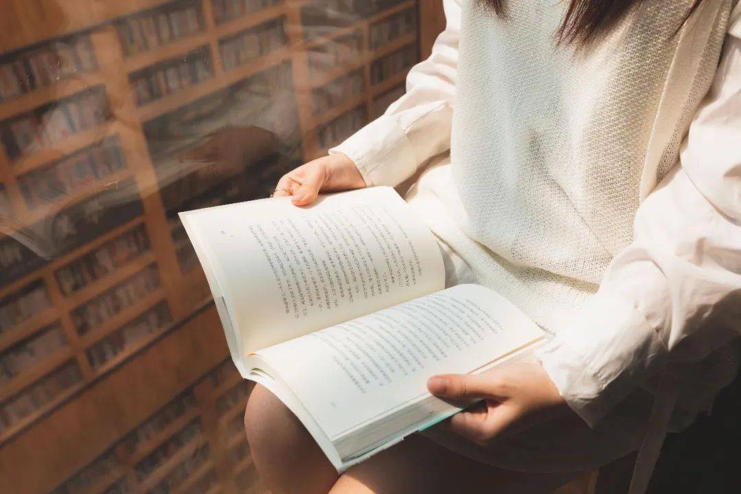 随便一站一走,抓拍几张都好看!