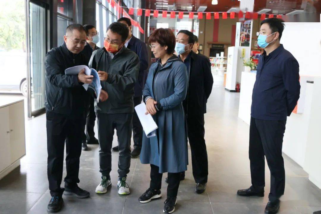 副市长王飞来我县调研电子商务发展工作,县委书记蒲春侠,县长姚俊峰