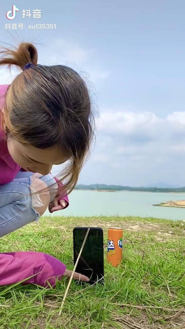 教你用一瓶饮料拍出创意照错位拍照醒图手机摄影