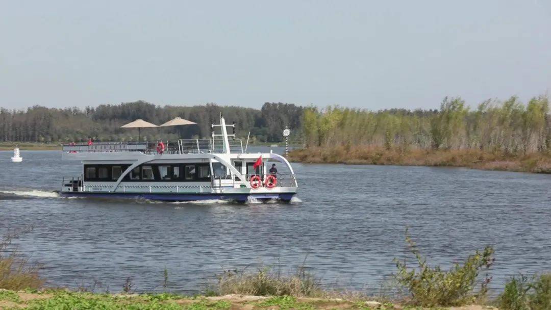 从香河运河中心码头上船看运河秋日风光