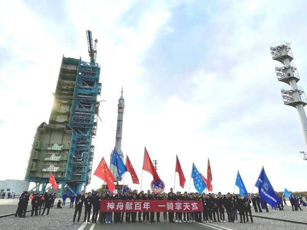 网友|太空又要有新客人了！他们“出差”6个月