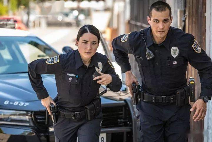 美国警察图集世界上掏枪概率最高的警察群体