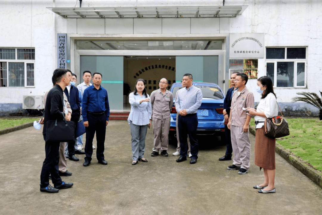 创新驱动引领发展 校企合力互惠共赢—达州市人民政府副市长王蔚荩率