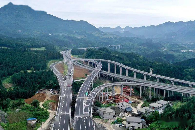 四方通衢引领城乡巨变丨大力实施交通攻坚叙永县交出这份美丽答卷
