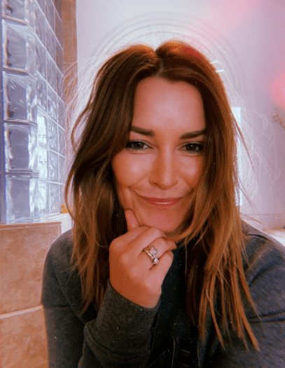 最性感女记者蕾妮杨大变身网友羡慕院长的一天