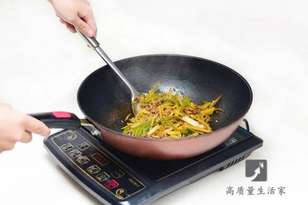 胡女士|这两种隔夜菜，一口也别吃，放冰箱也不行，是公认最有害的！