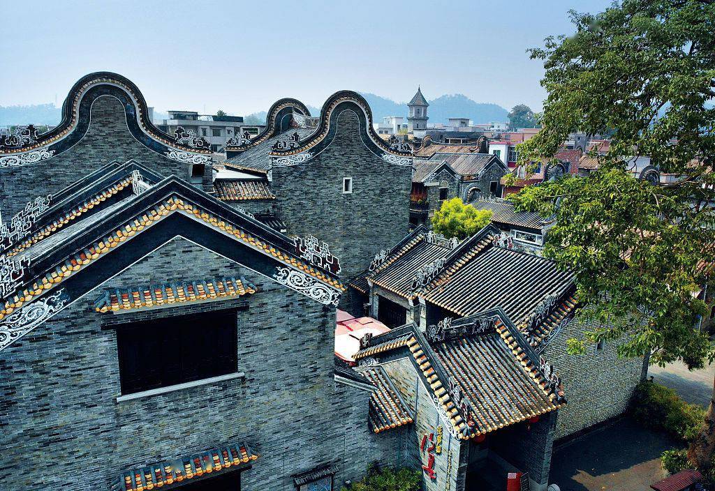 广州番禺区的湾古镇是一个有着800多年历史的岭南文化古镇,典型的岭南