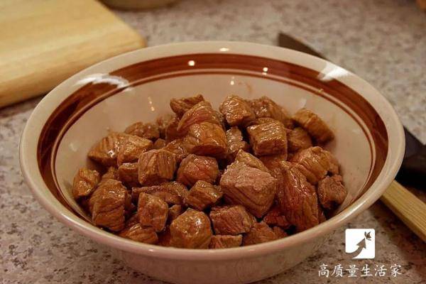 胡女士|这两种隔夜菜，一口也别吃，放冰箱也不行，是公认最有害的！