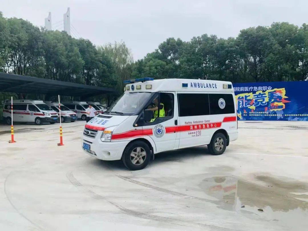 战士风采120医生姚高祥简介:临床医学本科,中共党员.