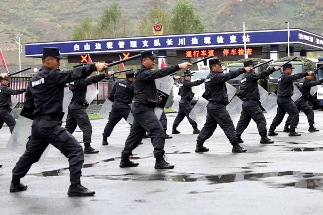 热情高涨,贴近实战!辅警队伍素质能力训练,他们是认真的