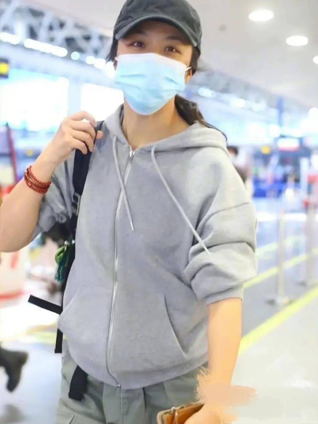怎么穿衣服显得自己不刻意 6a437dbff31a4c04a0875ca793a75d0f.jpeg