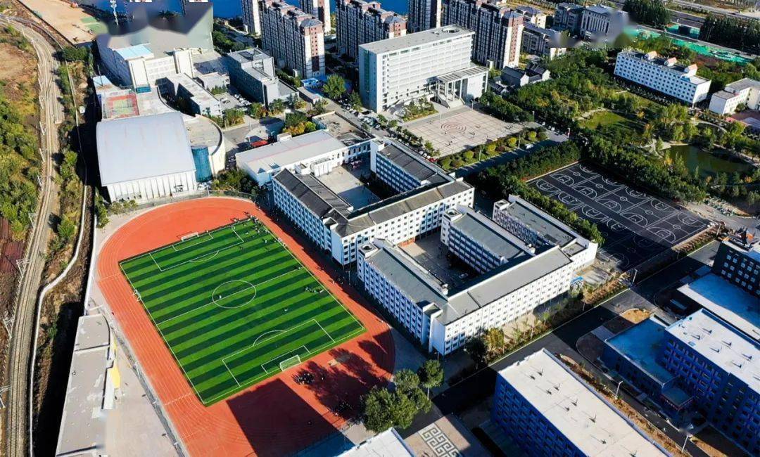 鸿德学院平面图图片