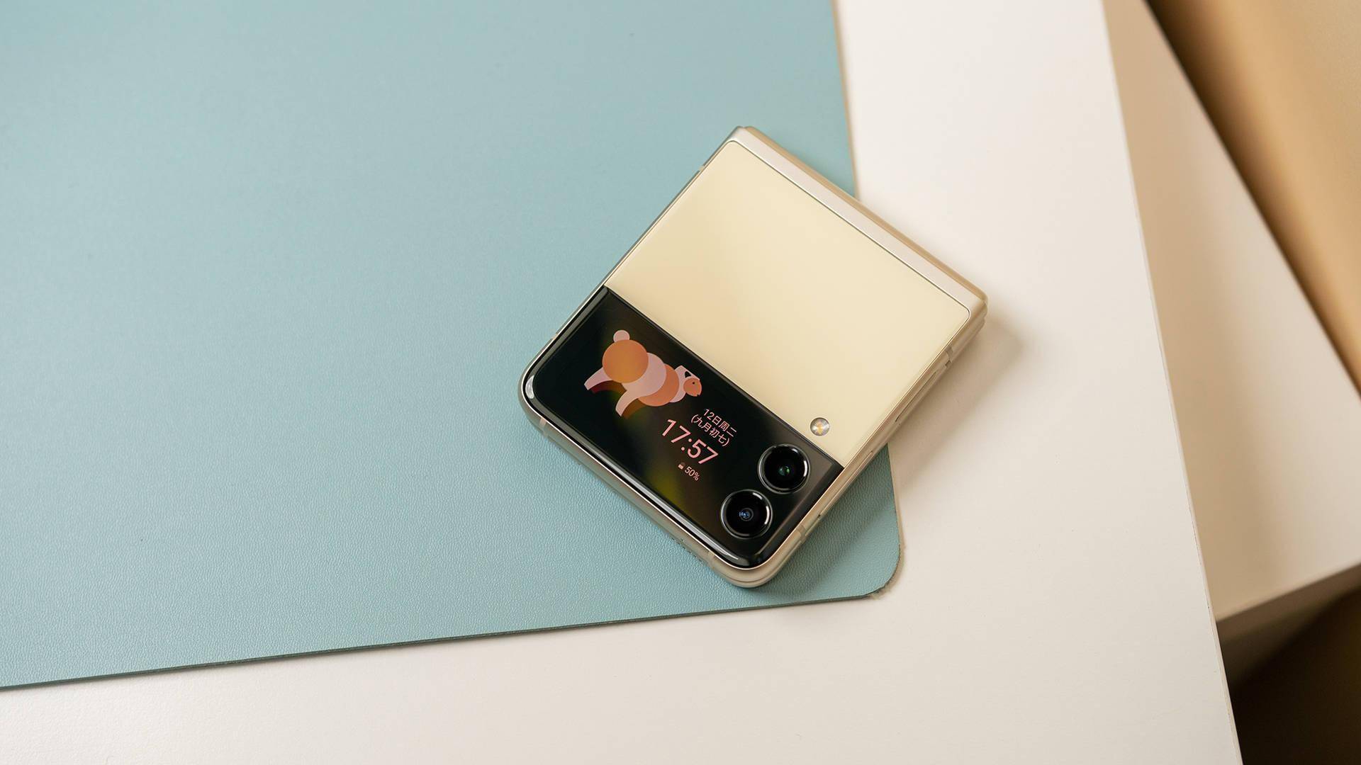 小巧玲珑超靓自拍三星galaxyzflip3图赏