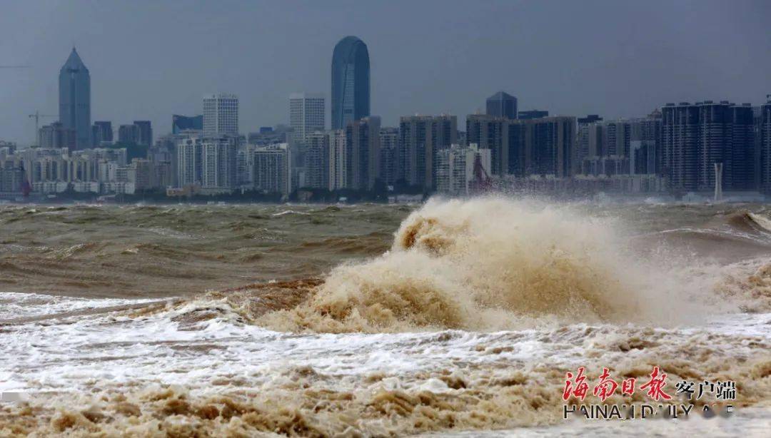 台风"圆规"逼近时,为何海南部分市县会出现海水倒灌?权威解答来了