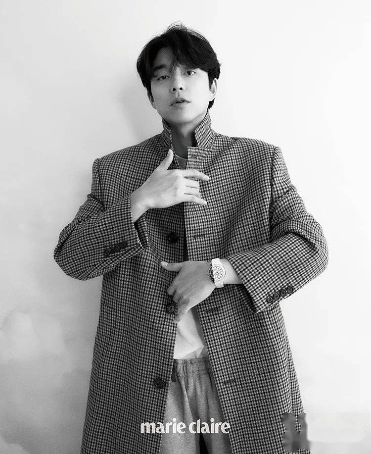 组图:"不老男神"孔刘秋季杂志大片,温柔成熟笑容迷人