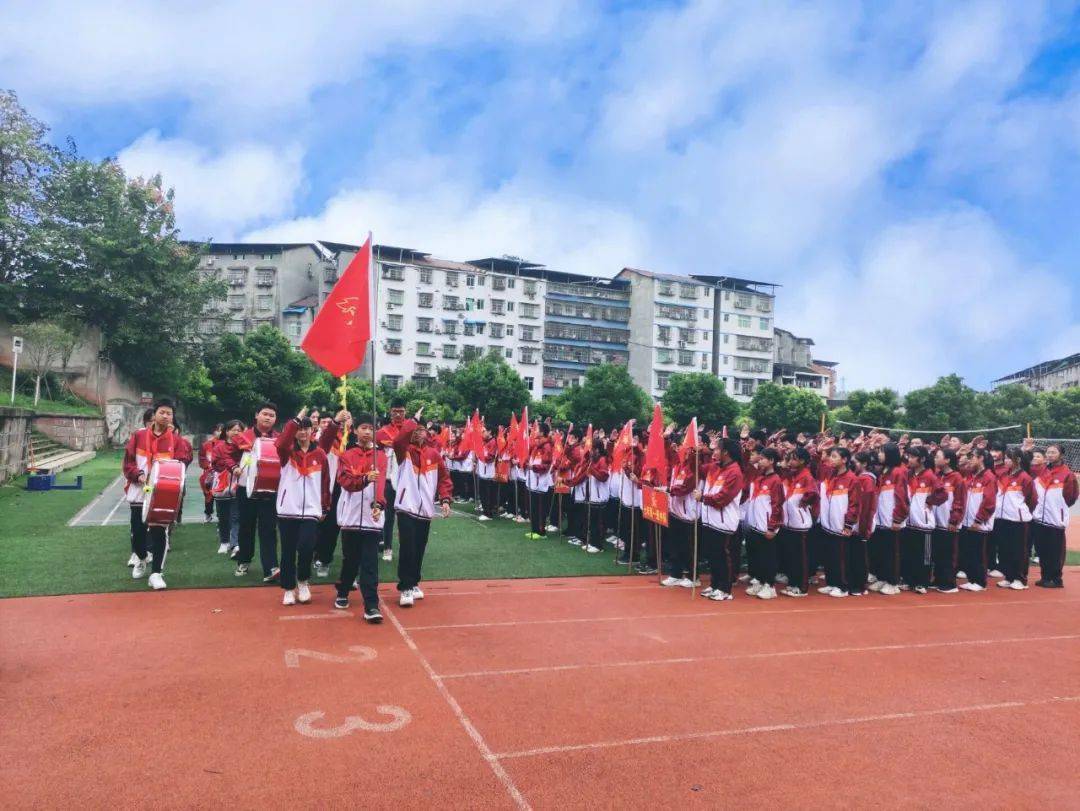 请党放心强国有我潼南区各级少先队庆祝建队72周年