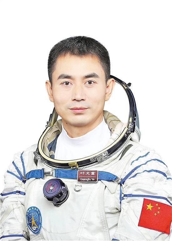 航天员将在轨6个月_神舟