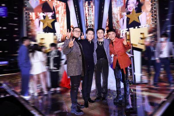 中国好声音2019总决赛夺冠之夜 14069731632a4833890338f0d13adaf7.jpeg