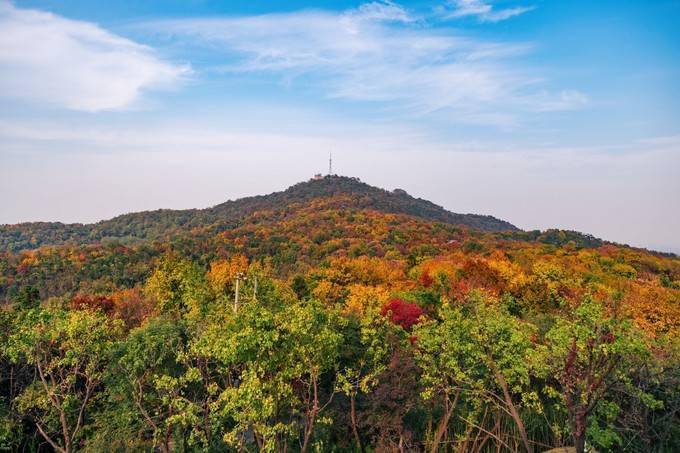 栖霞山,南京秋天最美之地,素有"一座栖霞山,半部金陵史"美誉