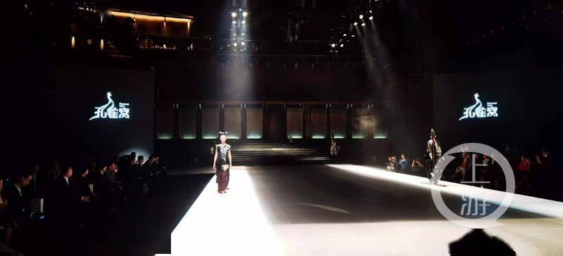 夏首安 上游影像·摄影家夏首安 | 重庆时尚周上的绝美瞬间