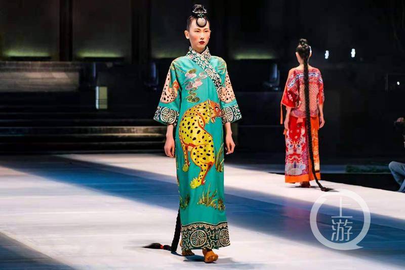 夏首安 上游影像·摄影家夏首安 | 重庆时尚周上的绝美瞬间