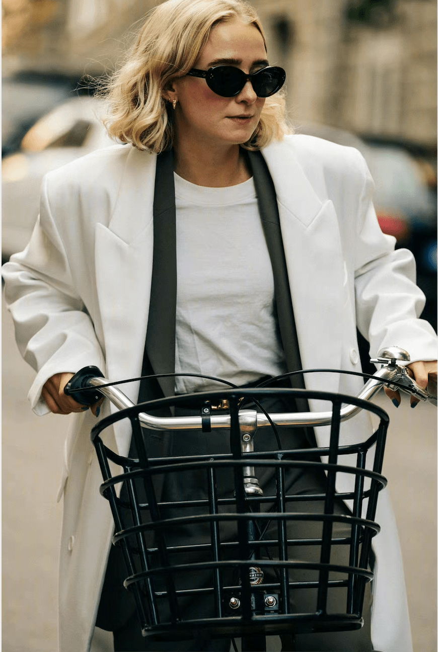 Vogue 在哥本哈根时装周 时髦女士都是骑单车赶场子的