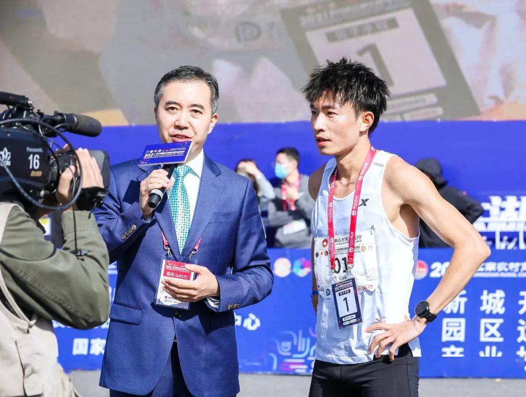 吴向东夺冠刷pb!