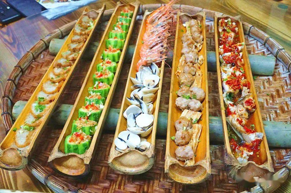 坐标天湖广场打卡养生竹筒菜特色美食惊艳你的味蕾