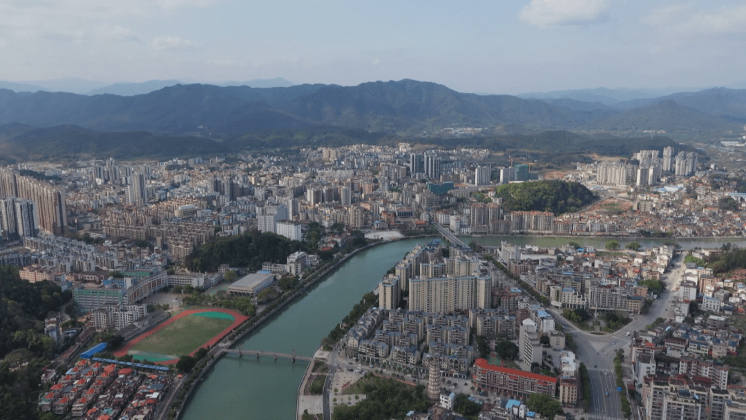 仁化:民生优先 打造宜居宜游城乡