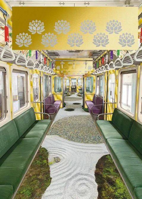 觀音列車內部地板上貼有枯山水意象圖、電風扇被金箔包覆。