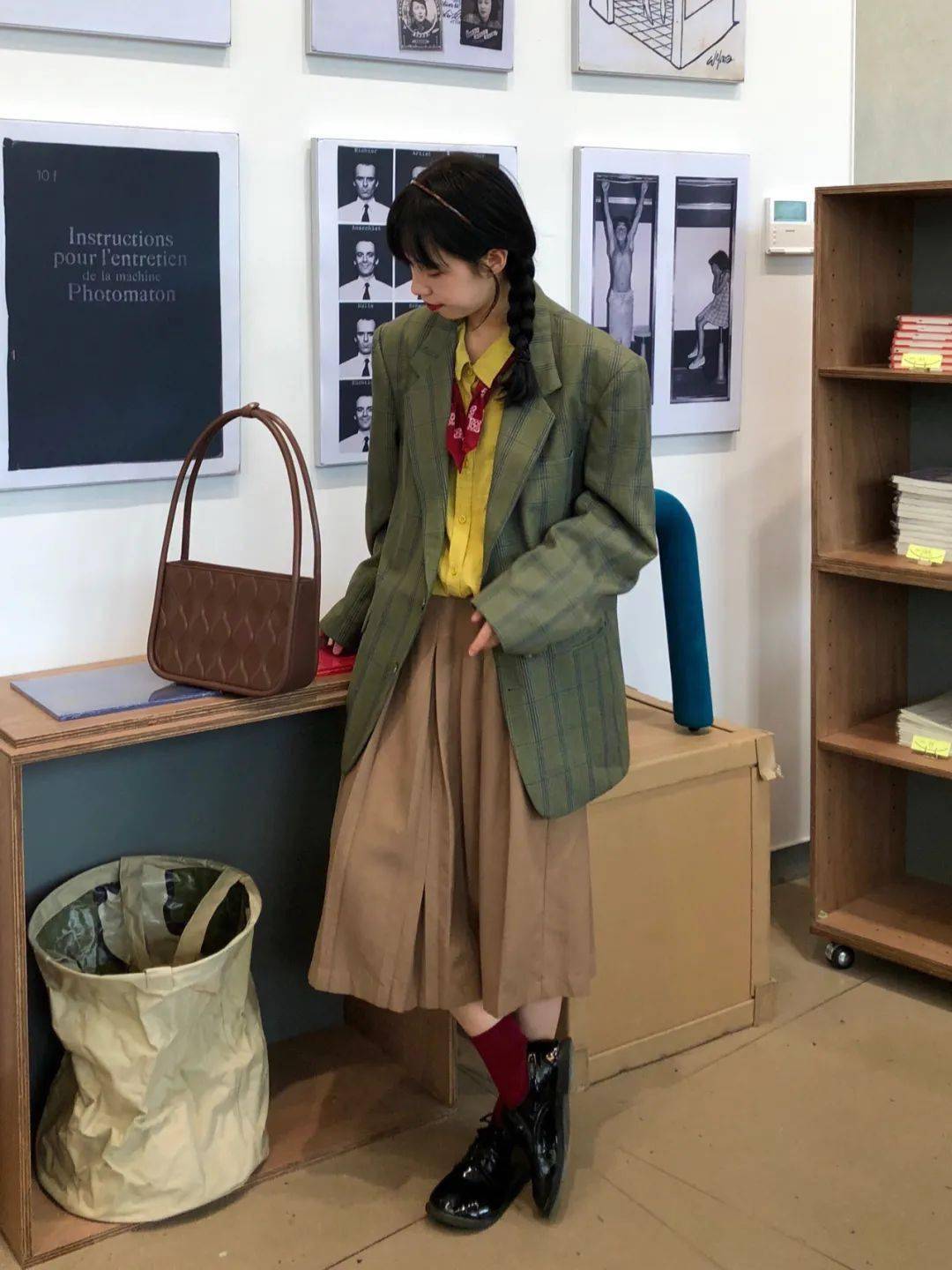 灯芯绒 早秋就穿这4款绝美外套，温柔百搭还经典！