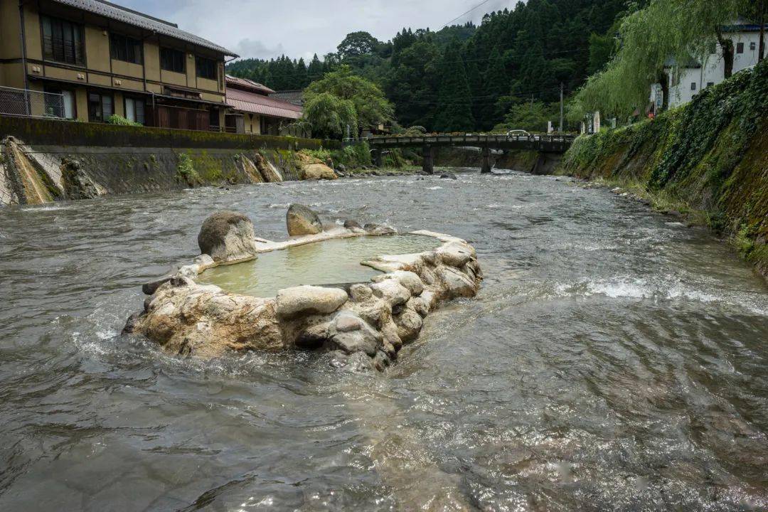 日本这个超高人气的温泉地,居然还可以这样玩?
