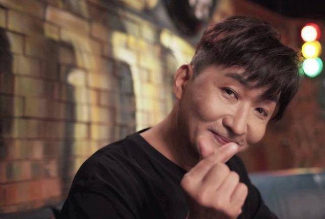 名气不输郭富城的张立基,为情所困,隐居内地13年后,现再度复出