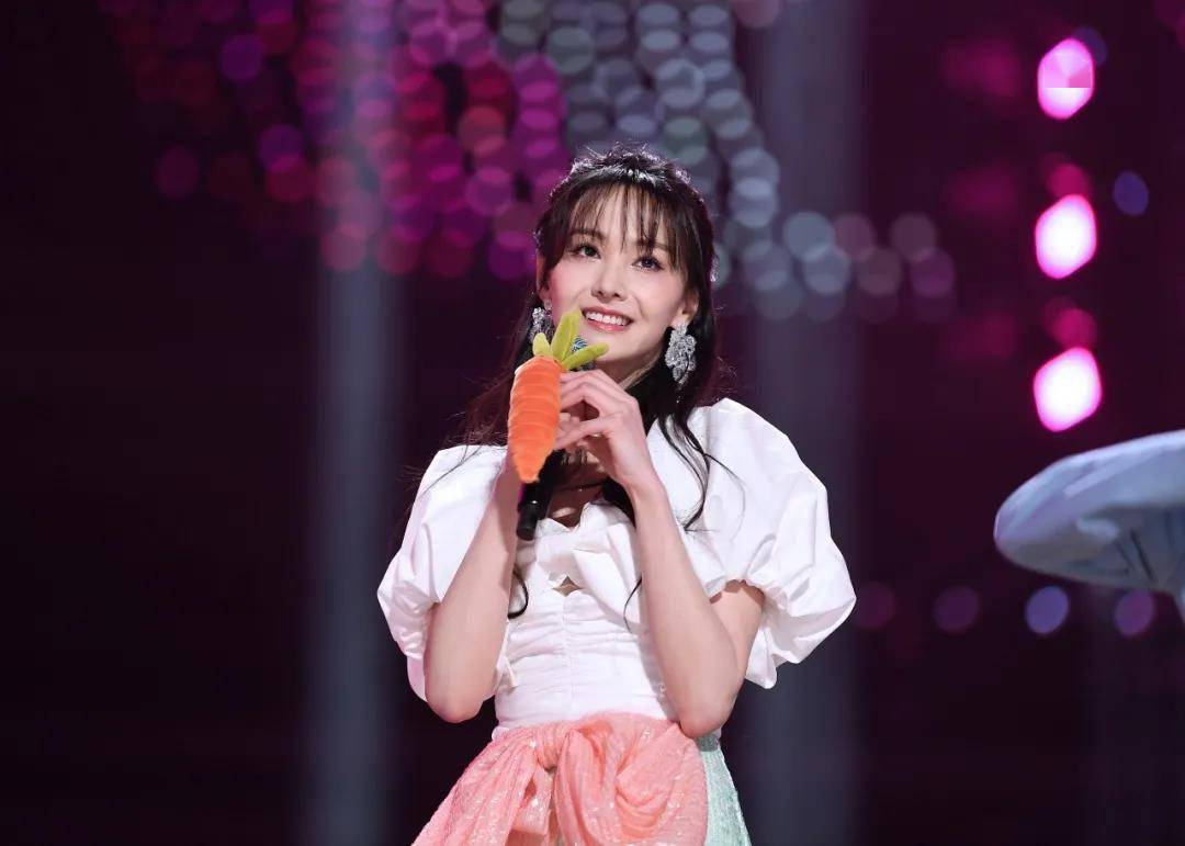 张恒帮郑爽偷逃税被罚3227万元,明星网红们正在「补税」路上