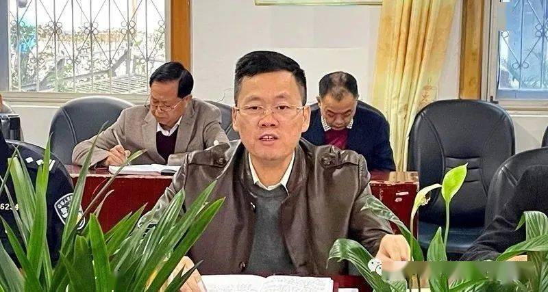 邵东副市长到经纬学校开了个重要的办公会
