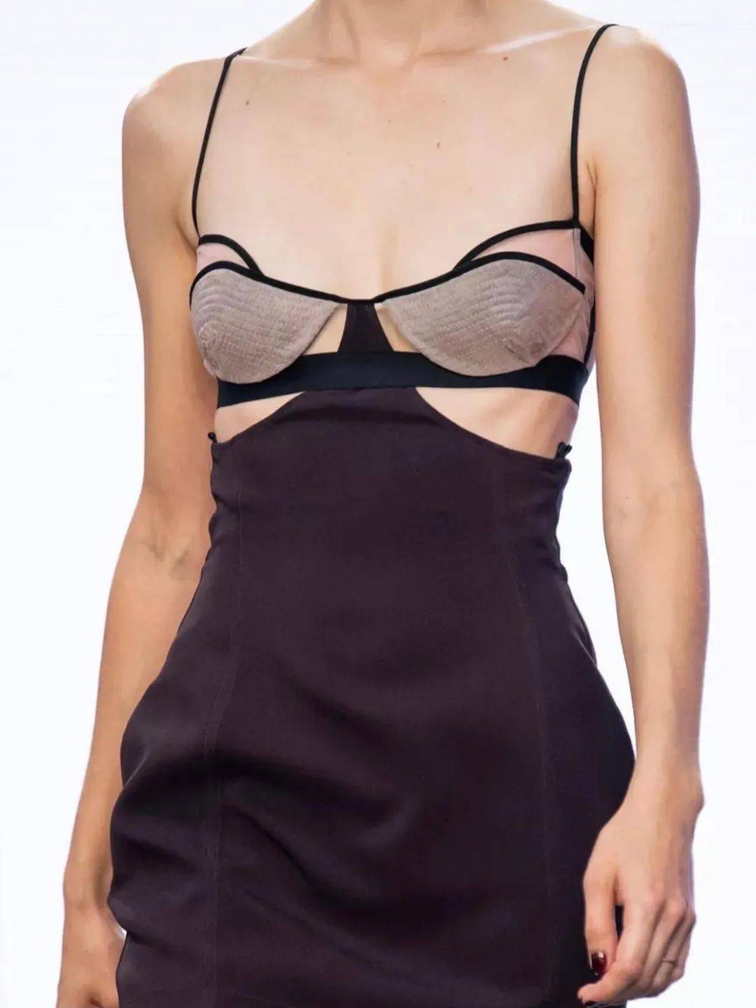 内衣 关于「内衣外穿」，听听她们怎么说