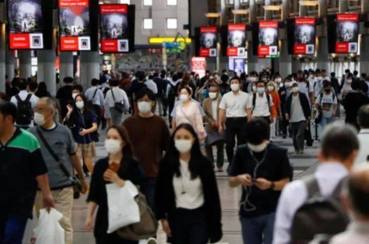 免签国家排行_日本护照连续4年获得免签国数量排行榜的第一位,也终于要“医保卡...