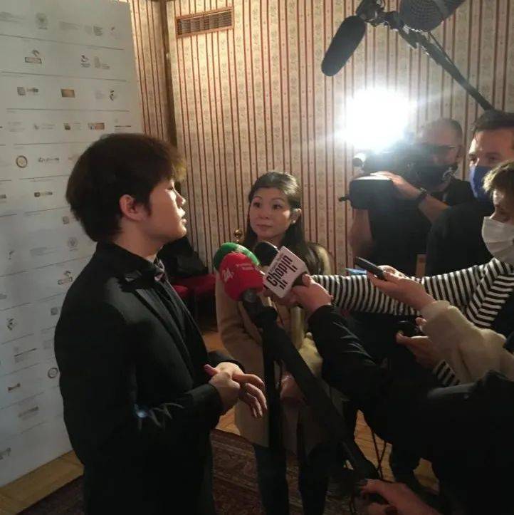 我校外籍专家李穗荣培养的学生饶灏在肖邦国际钢琴比赛获决赛荣誉奖_波兰