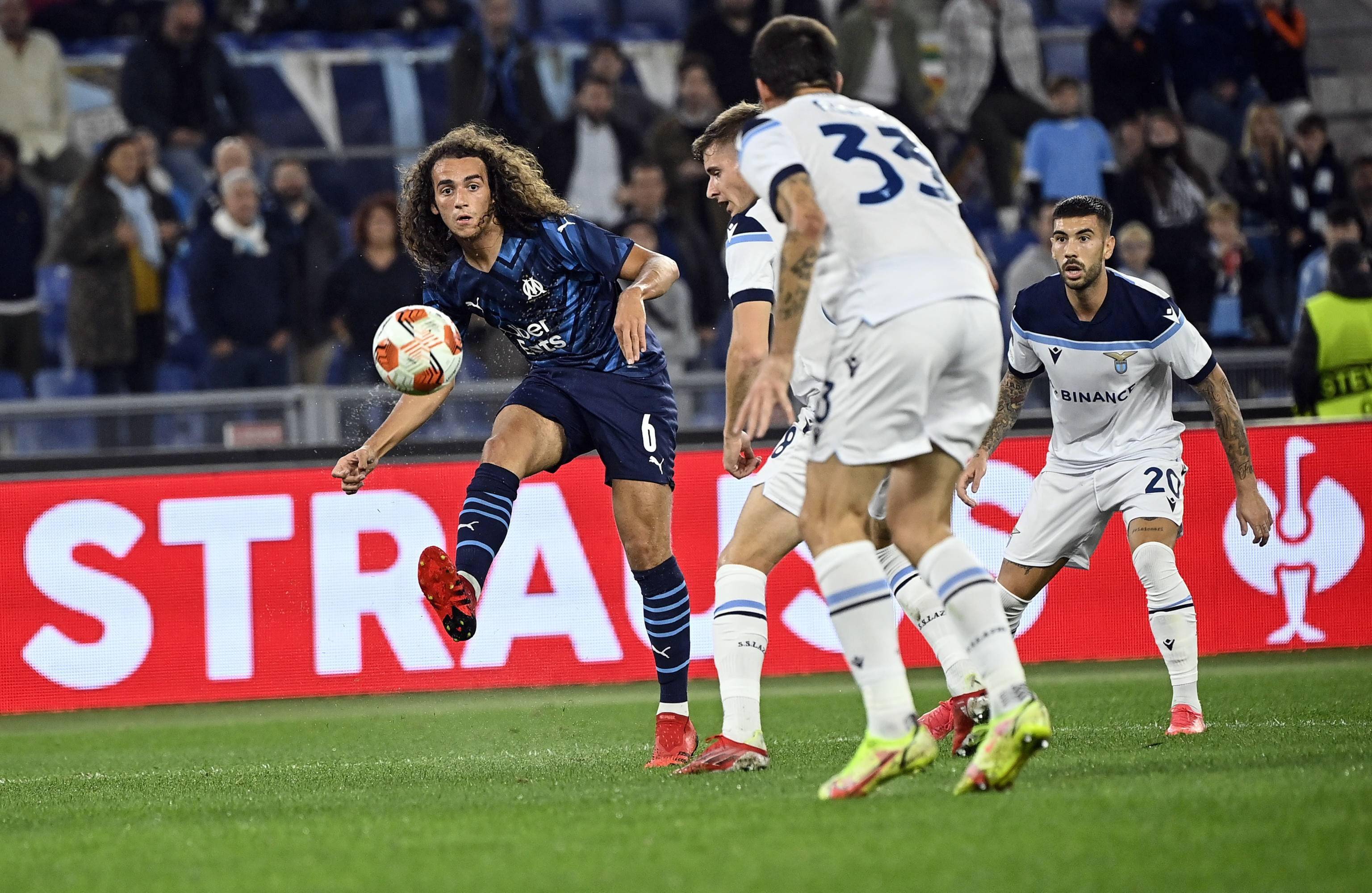 足球——欧罗巴联赛:拉齐奥战平马赛