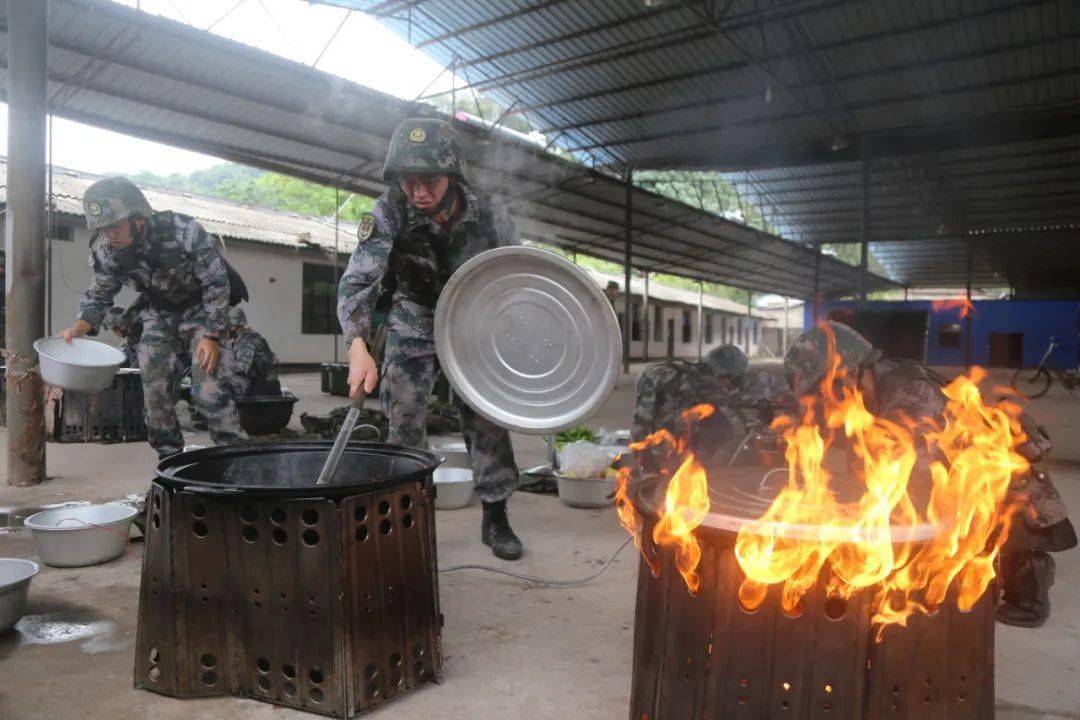 是提高战斗力的重要保障这充分说明了炊事班的重要性粮草先行兵马未动