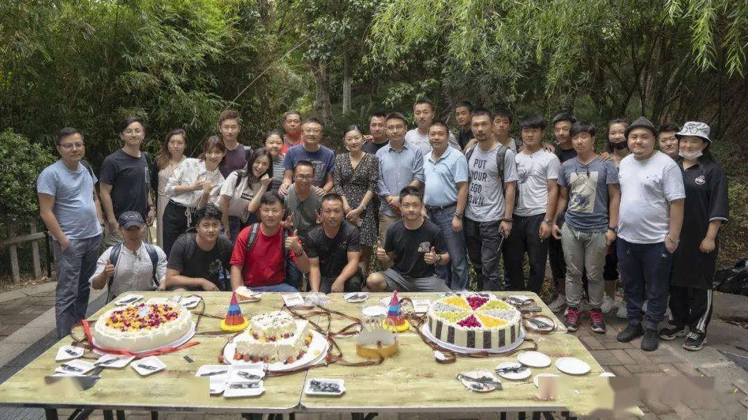 黄志忠|《突围》，那些“突出重围”的幕后之秘