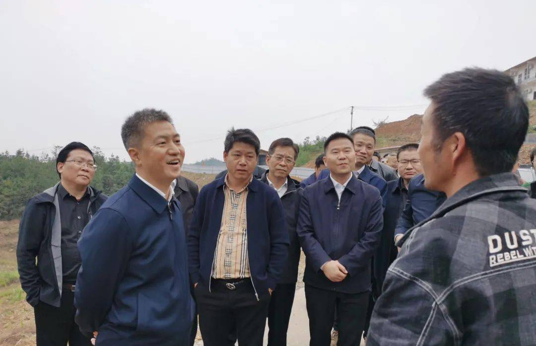 曾超群赴涟源市安平镇督导信访工作时指出时刻把群众的冷暖记在心上抓