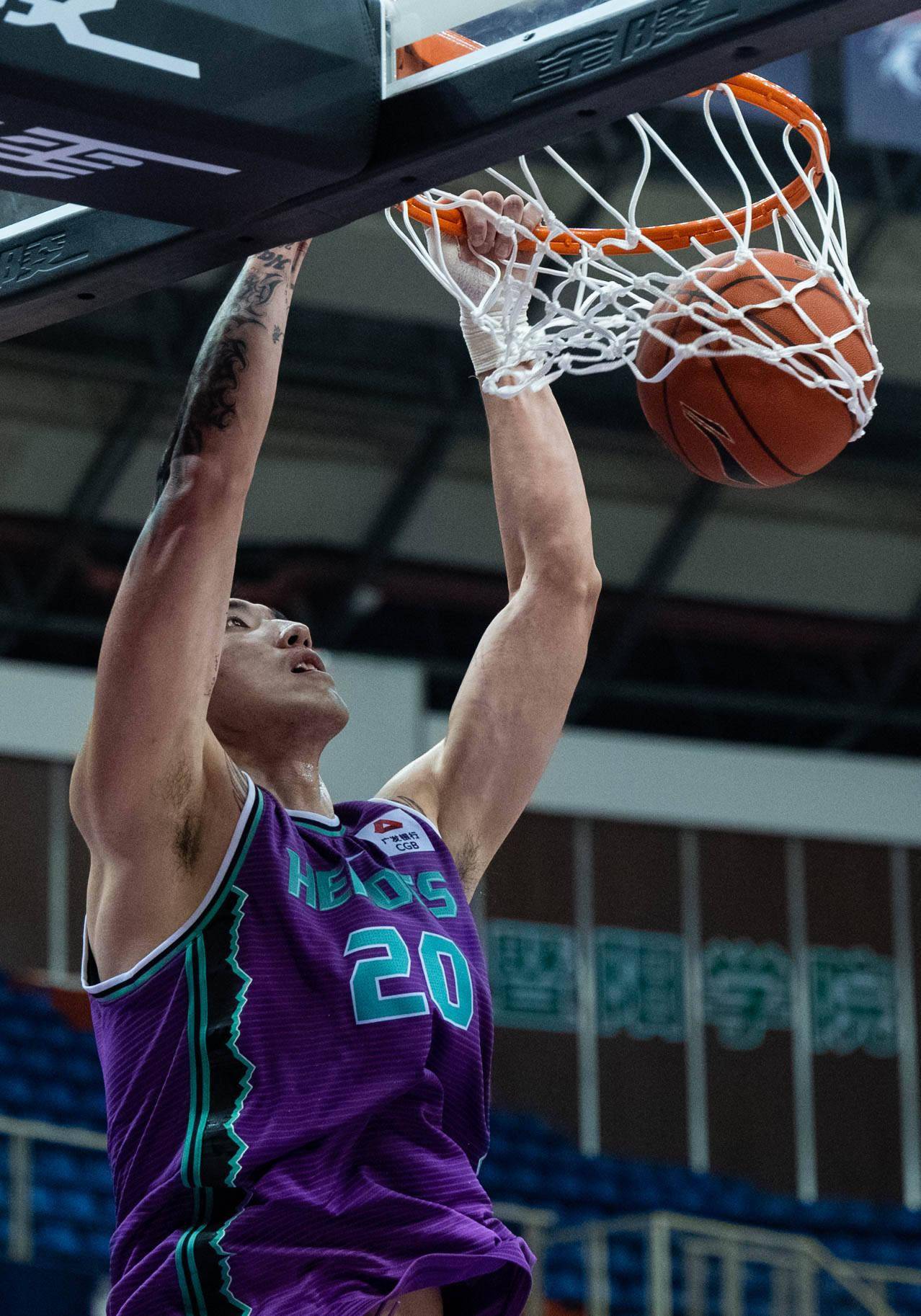 篮球——cba第一阶段:南京同曦宙光队不敌山东高速队