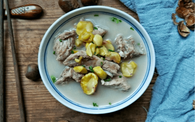 天然的"补血汤"就是它,简单炖一炖,健脾养胃,气血足了,脸色更红润