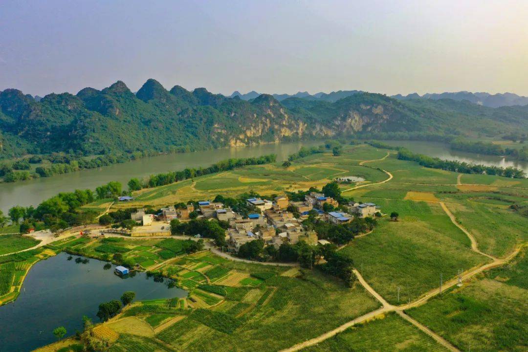 深入学习贯彻崇左市两会精神干货满满事事相关崇左市政